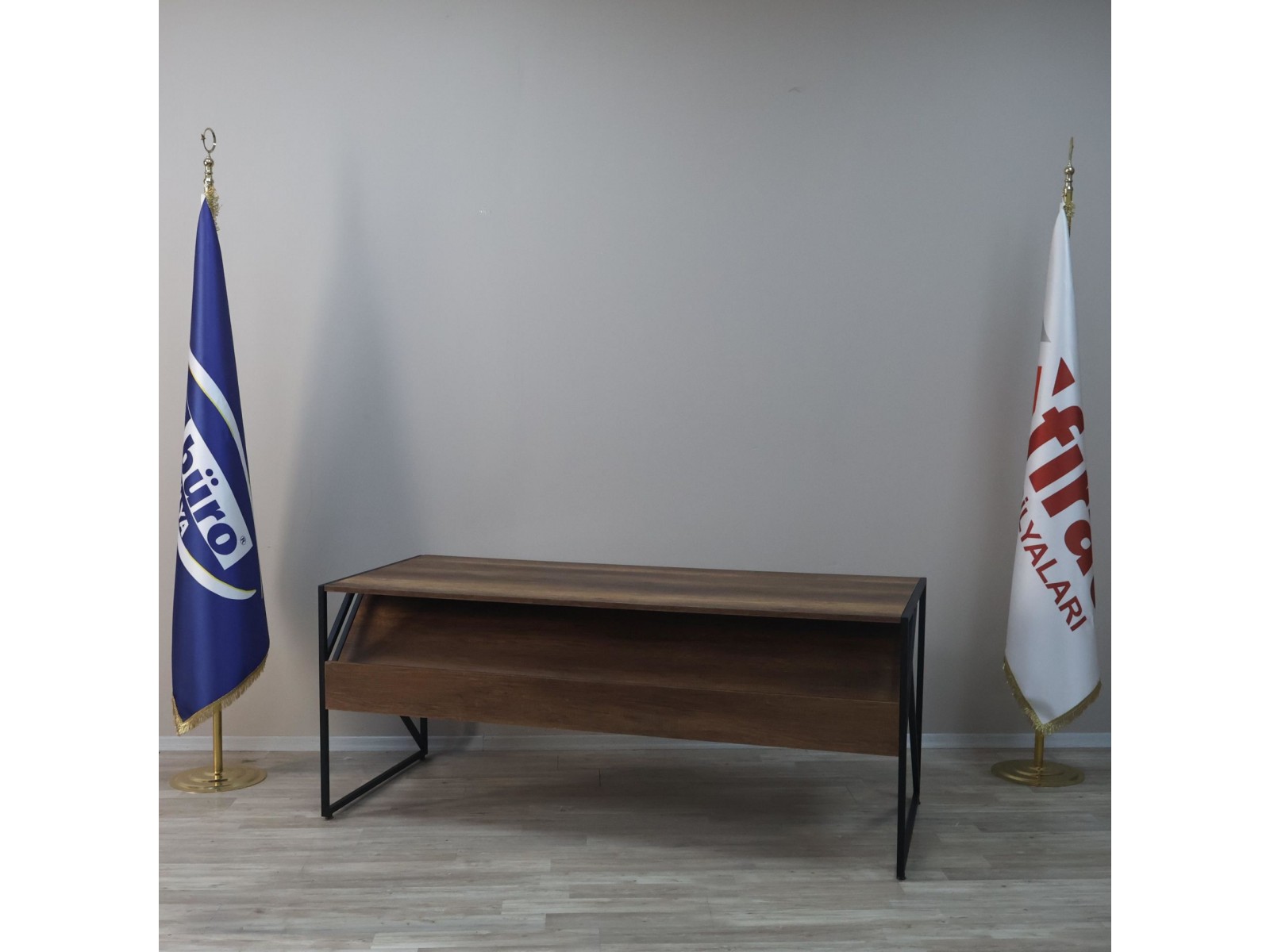 Akburo İnci Ofis Masası