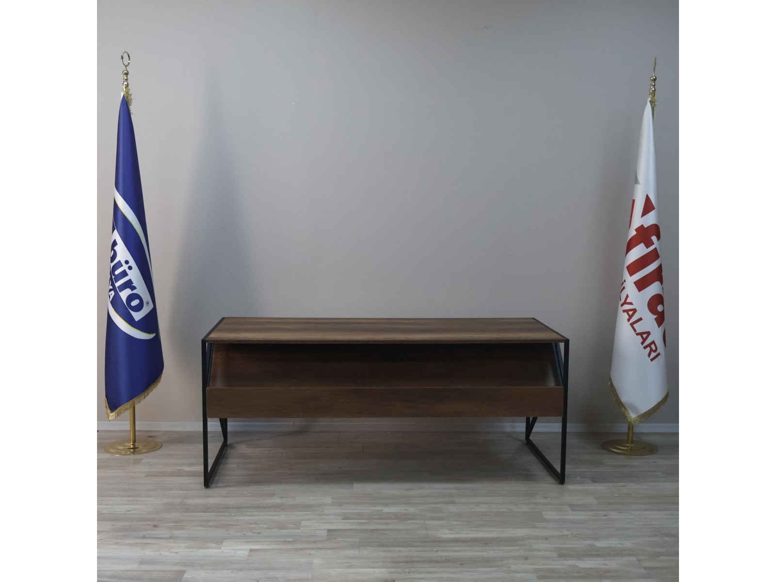 Akburo İnci Ofis Masası